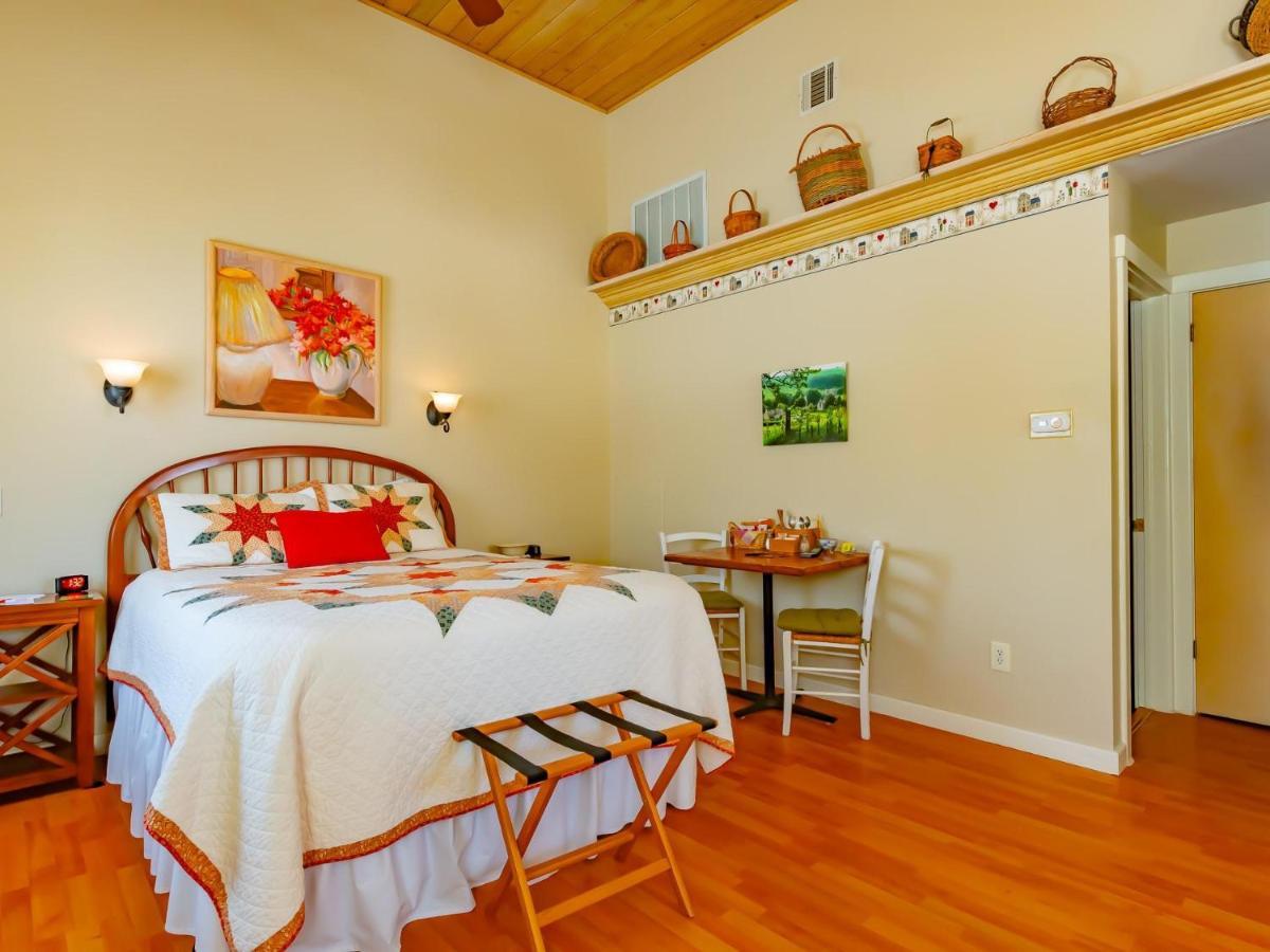 Shaker Mill Inn West Stockbridge Bagian luar foto